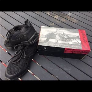 Capezio Size 6 hip hop shoes for dance